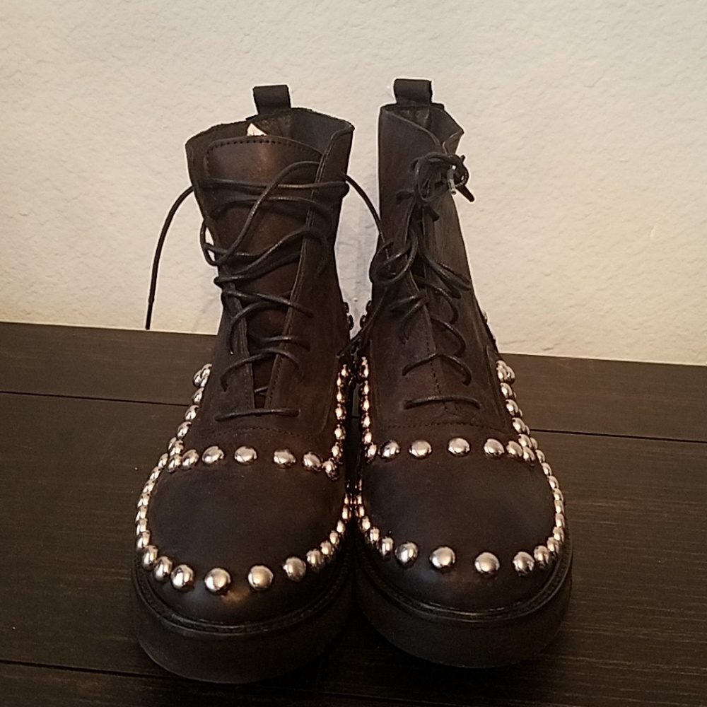 Fabrizio Chini Studded Ankle Boots